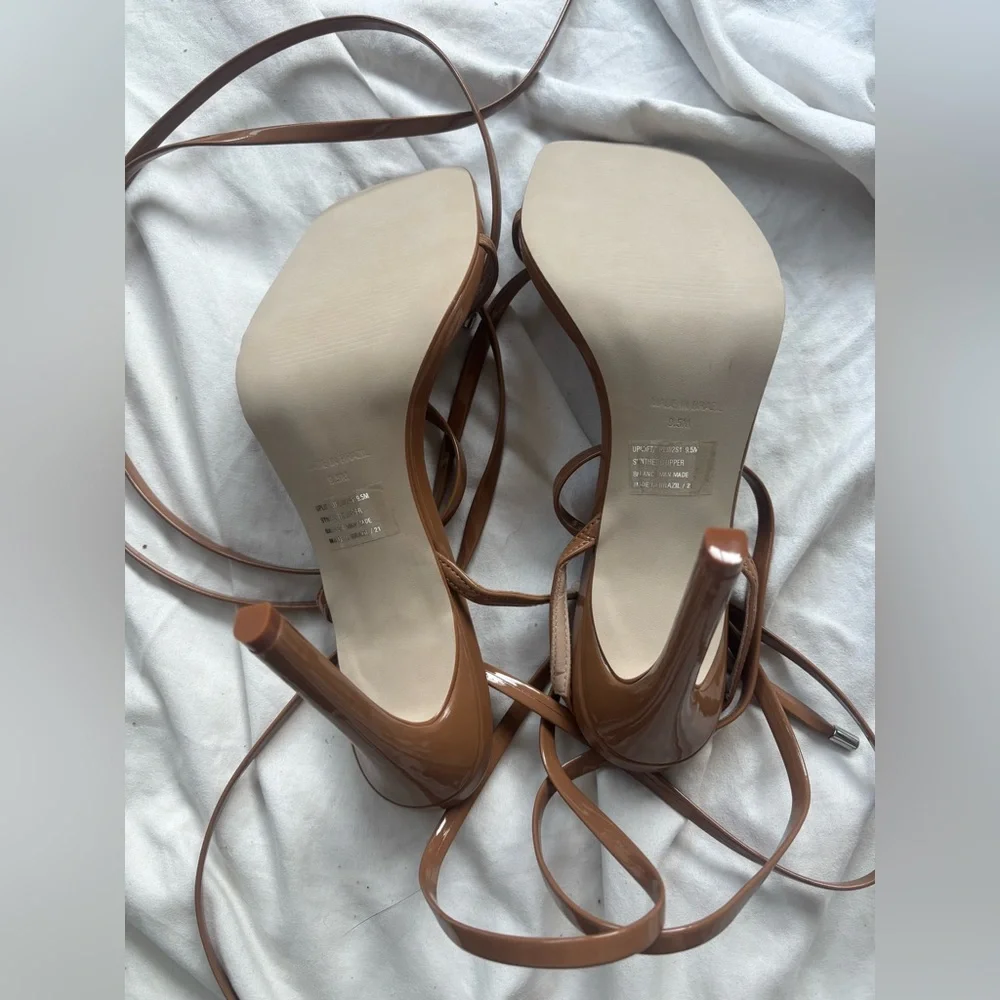 Steve Madden Tan Heeled Sandals with strappy design tie - Picture 6 of 6